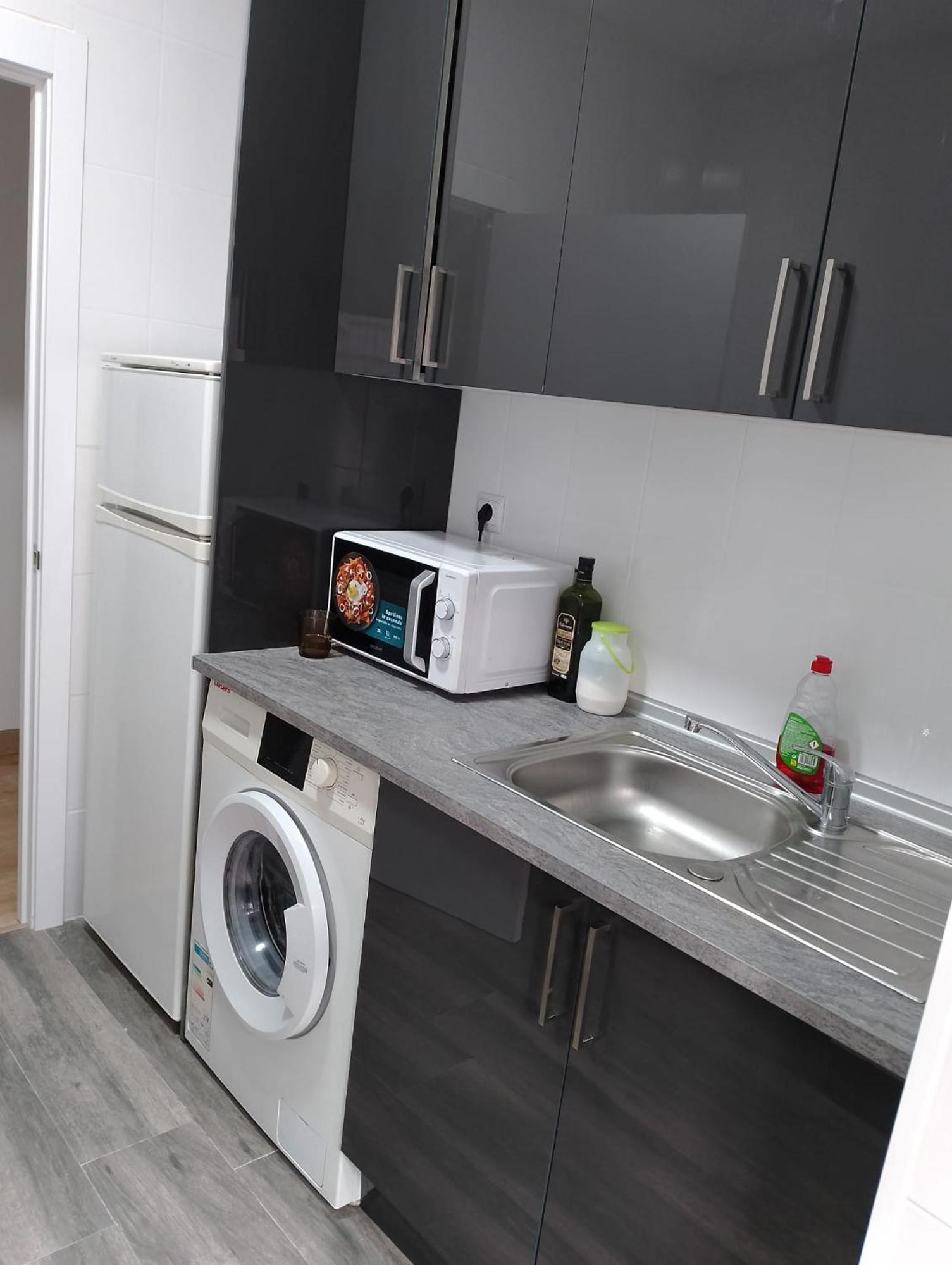 Habitacion En Piso Compartido Madrid Esterno foto