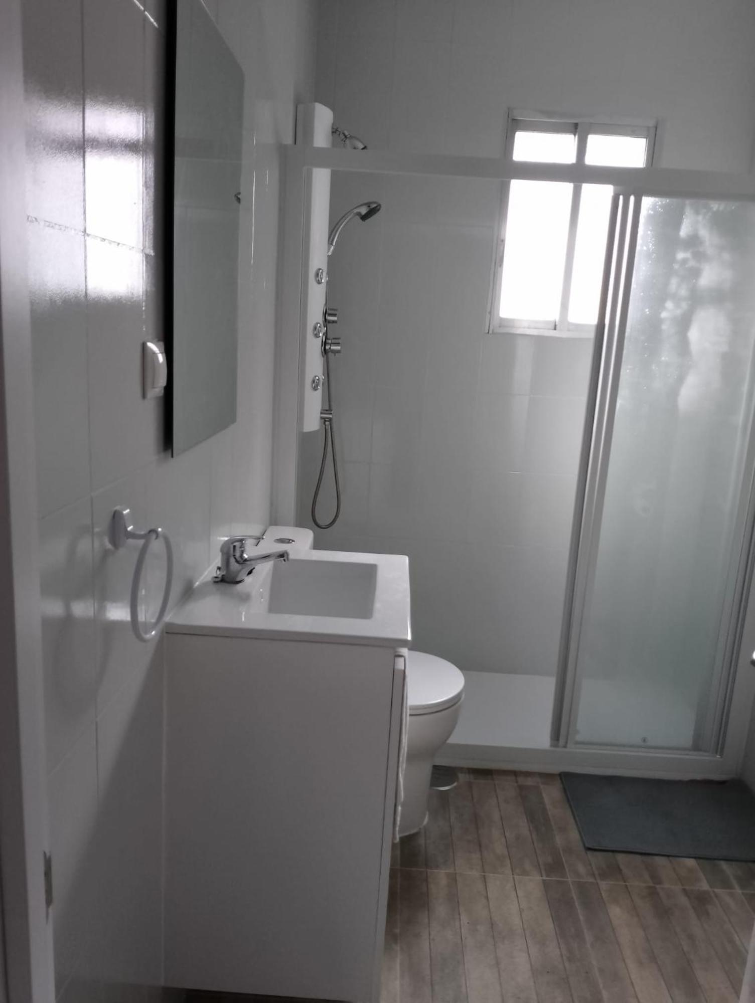 Habitacion En Piso Compartido Madrid Esterno foto